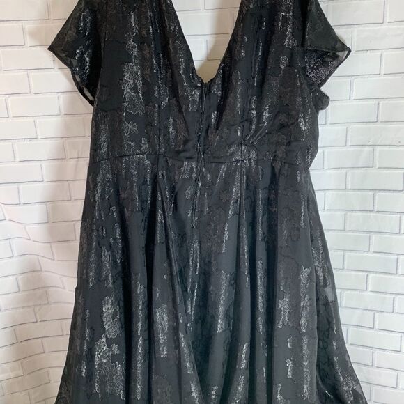 Torrid Lurex Floral Print Chiffon Fit/Flare Dress - Picture 4 of 7